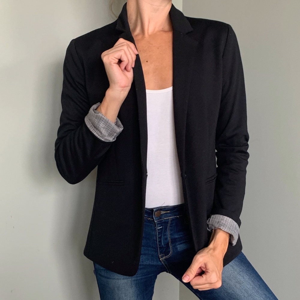 M F21 Black Fitted Button Blazer w Pinstripe Cuff